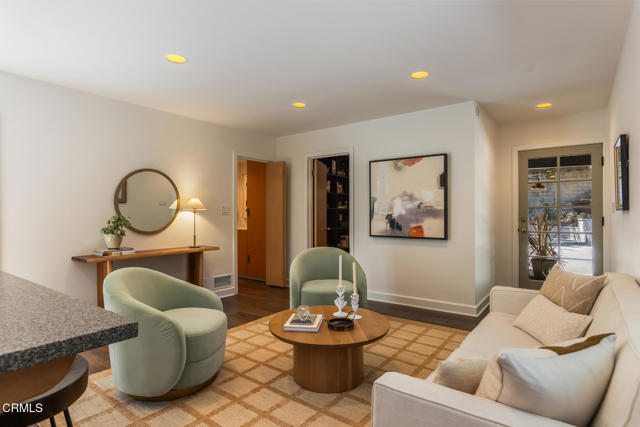 595 Linda Vista Avenue, Pasadena CA: https://media.crmls.org/mediaz/6b0c8807-1957-4d47-abae-555fdf2174cd.jpg