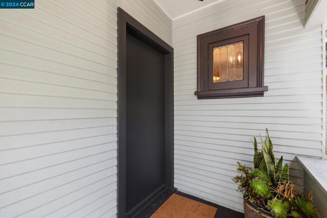 Image 2 of 38 For 1744 Addison Street