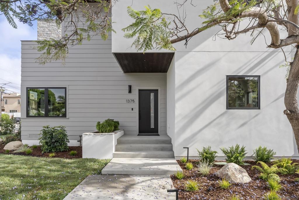 1375 Pacific Beach Dr. - photo 4