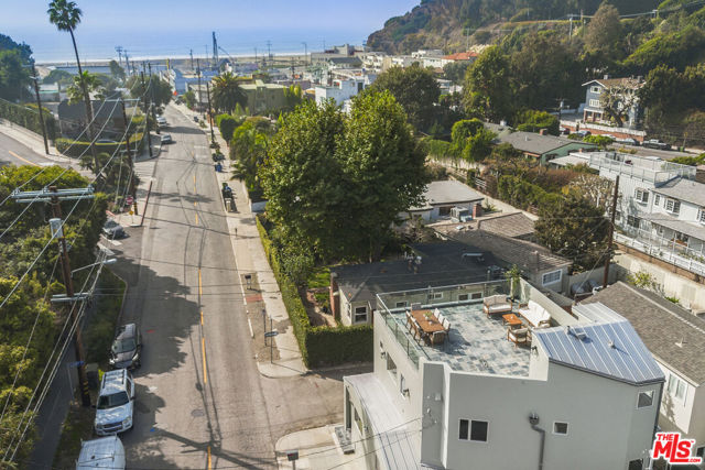 Drew Fenton | 257 Entrada Drive Santa Monica CA | MLS: 7501252 Drew Fenton | 257 Entrada Drive Santa Monica CA | MLS: 7501252