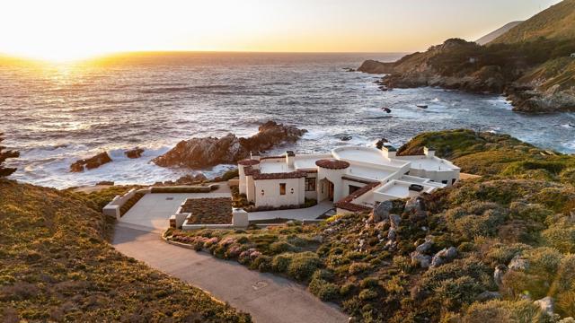 36654 Highway 1, Carmel CA: https://media.crmls.org/mediaz/6b0e5193-635f-4040-bf50-4a9c748717a9.jpg