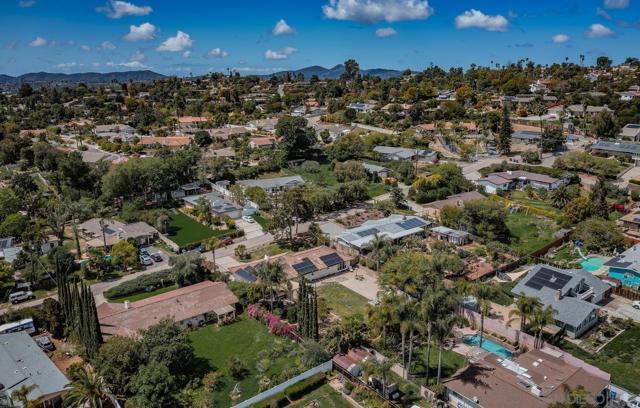1654 Palomino Ln, Escondido CA: https://media.crmls.org/mediaz/6b0e617b-39d7-4a80-a40e-e64c84a06cf1.jpg