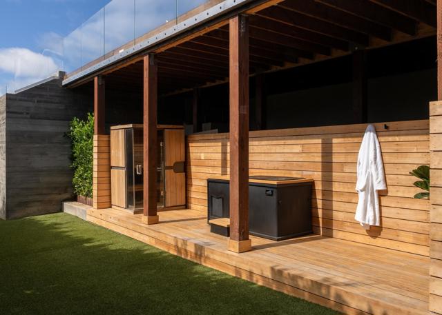 6260 Waverly Avenue, La Jolla CA: https://media.crmls.org/mediaz/6b10ccaf-216a-444a-8266-60e64a6935e3.jpg