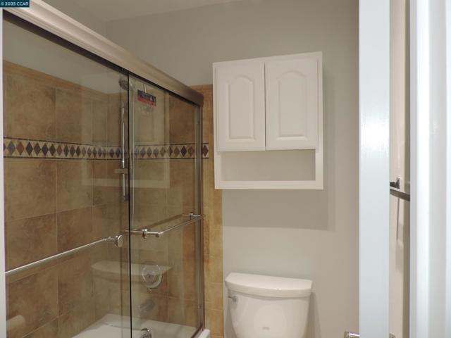 470 N Civic Dr., Walnut Creek CA: https://media.crmls.org/mediaz/6b110c6e-5ff8-4a25-b01f-188b47244d91.jpg