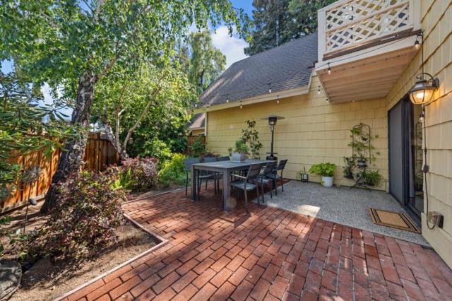 2518 W Middlefield Road, Mountain View CA: https://media.crmls.org/mediaz/6b120085-b6ac-4871-b073-9a53892d7c1e.jpg