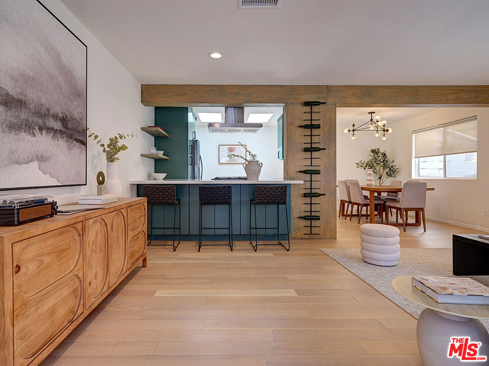 422 W Avenue 37