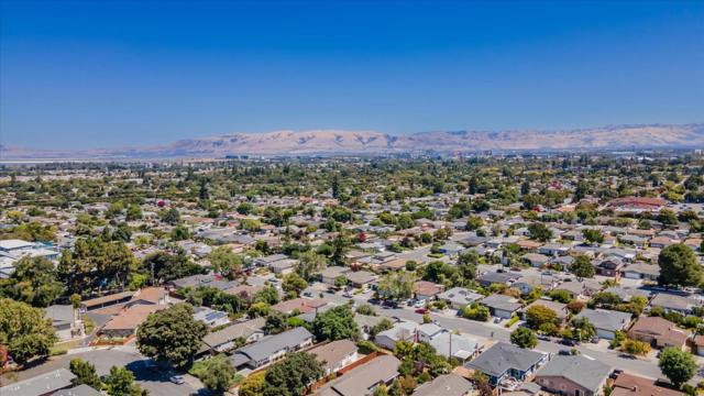 775 E Duane Avenue, Sunnyvale CA: https://media.crmls.org/mediaz/6b12c758-e7e6-4a83-8757-2aa7e3e1ffba.jpg