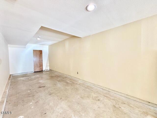 Detail Gallery Image 32 of 34 For 316 Ocean Dr, Oxnard,  CA 93035 - 4 Beds | 2/1 Baths