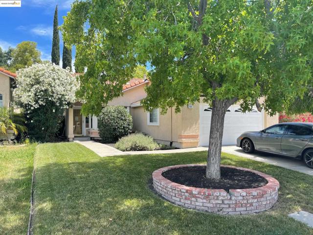 4841 Lefebvre Way, Antioch CA: https://media.crmls.org/mediaz/6b12fb1a-3308-42a5-9ac2-2f24cdd37e38.jpg