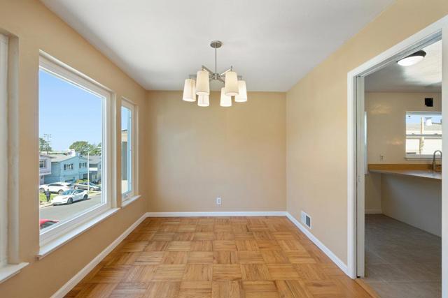 139 Santa Paula Drive, Daly City CA: https://media.crmls.org/mediaz/6b131c7a-fde1-4c69-8359-f24fe6e96b6c.jpg