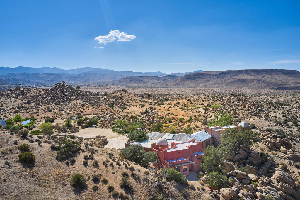 5505 Hakataya Drive, Pioneertown, CA 92268