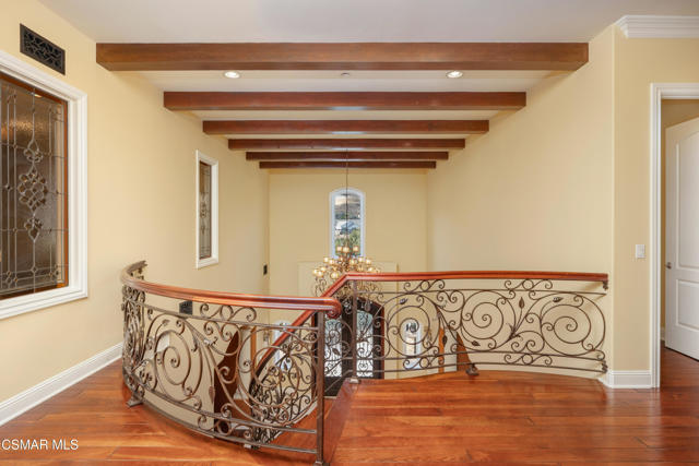 2462 Lost Canyons Drive, Simi Valley CA: https://media.crmls.org/mediaz/6b133835-5f28-420b-a03a-7c166fbe3092.jpg