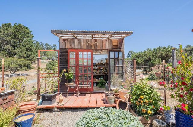 9180 Coker Road, Salinas CA: https://media.crmls.org/mediaz/6b136d80-54fa-44fb-a345-27942accdd05.jpg