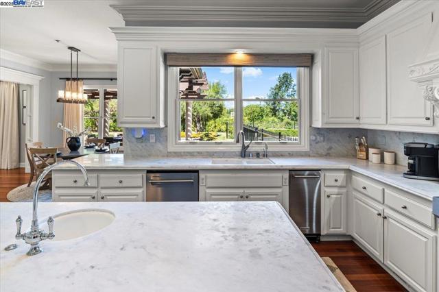 1137 Via Di Salerno, Pleasanton CA: https://media.crmls.org/mediaz/6b136fec-94d0-4d5e-90f3-faa25ed33853.jpg