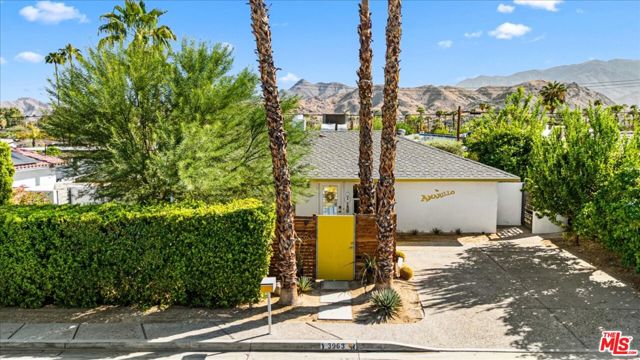 3963 E Calle San Antonio, Palm Springs, CA 92264