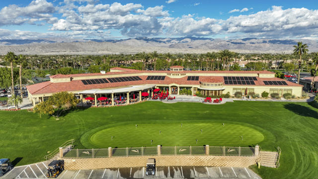 80179 Royal Birkdale Drive, Indio CA: https://media.crmls.org/mediaz/6b1461f9-ce6b-4168-b476-2b030a6403e0.jpg