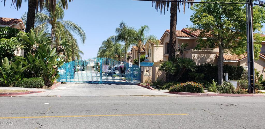 3124 Vineland Avenue