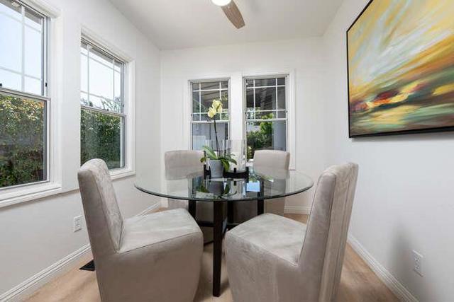 833 Linden Avenue, Burlingame CA: https://media.crmls.org/mediaz/6b14cb54-6f1a-46e2-8187-42719250b90d.jpg