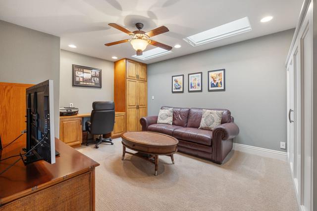 Image 33 of 48 For 352 Villena Way