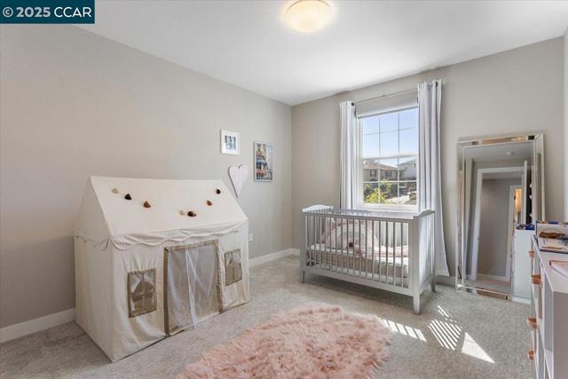 17691 Whisper Ln, Castro Valley CA: https://media.crmls.org/mediaz/6b157554-1ee9-45bc-96ef-a8a2a9ec4f7a.jpg