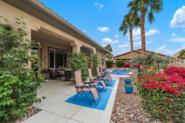 81390 Corte Trigo, Indio CA: https://media.crmls.org/mediaz/6b17e3c7-14e6-46b2-b81e-11282d359870.jpg
