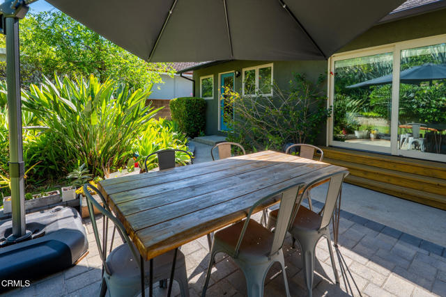 10316 Newhome Avenue, Sunland CA: https://media.crmls.org/mediaz/6b18d730-a582-47a9-a830-2ce76c00d6a9.jpg