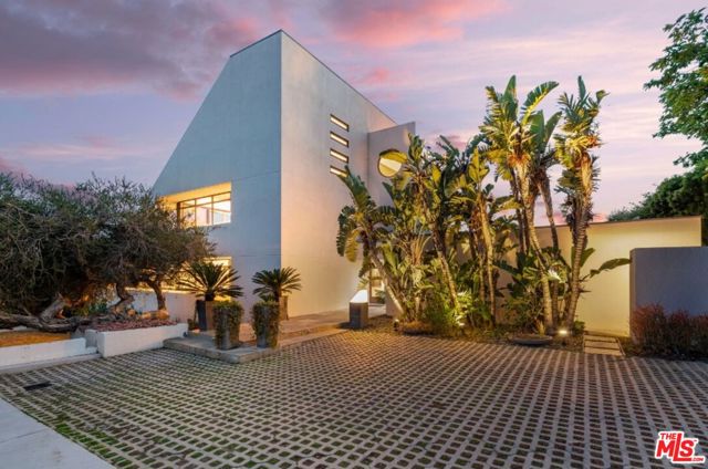 Drew Fenton | 27553 Pacific Coast Highway Malibu CA | MLS: 7493798