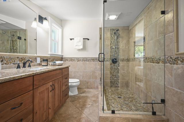 2175 Whyte Park Ave, Walnut Creek CA: https://media.crmls.org/mediaz/6b19cd95-570b-4575-bc73-530091fa9018.jpg