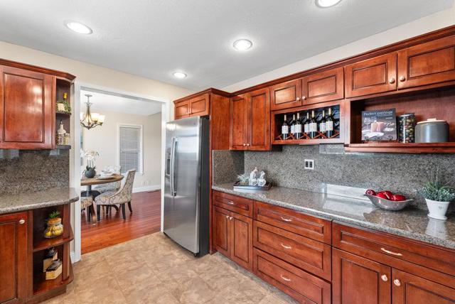 204 Oak Way, Santa Cruz CA: https://media.crmls.org/mediaz/6b19fa80-c2dd-4948-b154-76395ed634b5.jpg