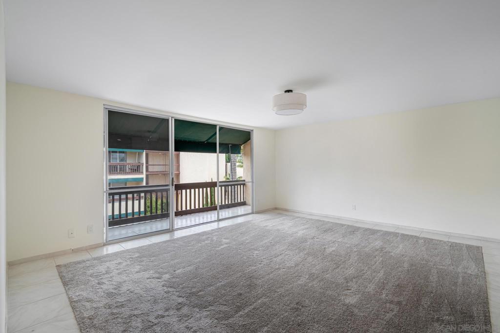6455 La Jolla Blvd - photo 13