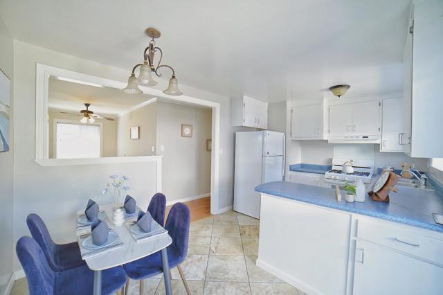 335 Grove Street, Half Moon Bay CA: https://media.crmls.org/mediaz/6b1a292e-04bd-441a-99ea-29e054838e7d.jpg