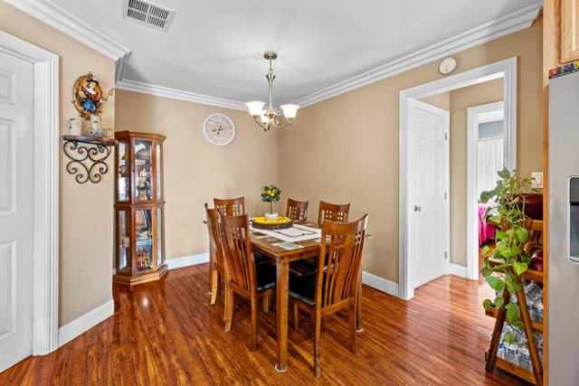 436 N Mercy Springs, Los Banos CA: https://media.crmls.org/mediaz/6b1a4e99-c3a9-4b8d-8657-e428c587fd76.jpg