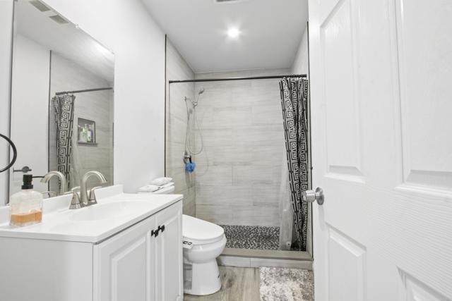 Detail Gallery Image 25 of 27 For 4903 Deeboyar Avenue, Lakewood,  CA 90712 - 5 Beds | 4 Baths