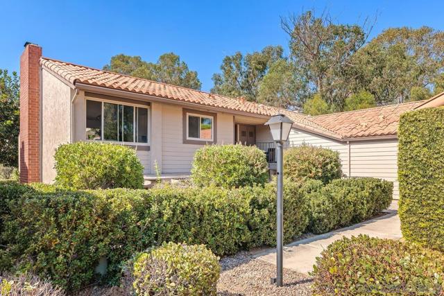 13046 Paseo del Verano, San Diego CA: https://media.crmls.org/mediaz/6b1a7235-bcfa-40e8-9739-e4023830aadb.jpg