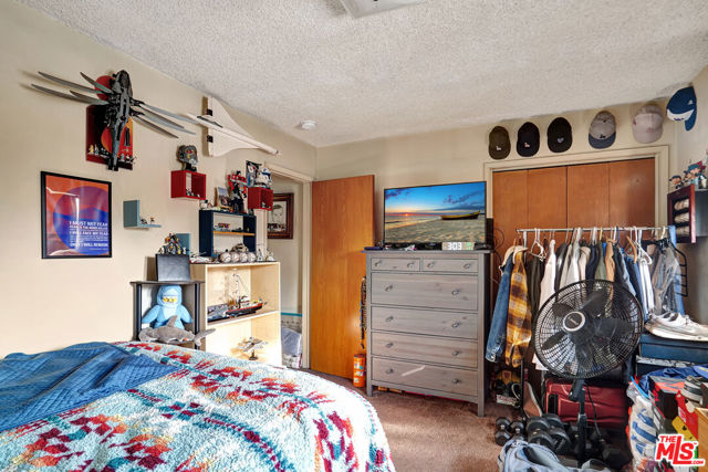 901 Rosemont Avenue, Los Angeles CA: https://media.crmls.org/mediaz/6b1a9284-32f2-4349-9115-076686606720.jpg