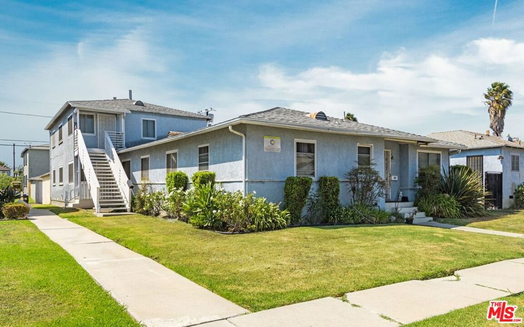 9025 Reading Avenue, Los Angeles, CA 90045