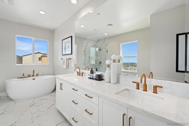 951 Visalia Pl, San Marcos CA: https://media.crmls.org/mediaz/6b1bbabc-0d40-4bce-bb50-14877a163b24.jpg