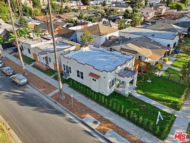 5200 S St Andrews Place, Los Angeles CA: https://media.crmls.org/mediaz/6b1bf3a5-82de-4c56-a98b-7c4f3cf08a77.jpg