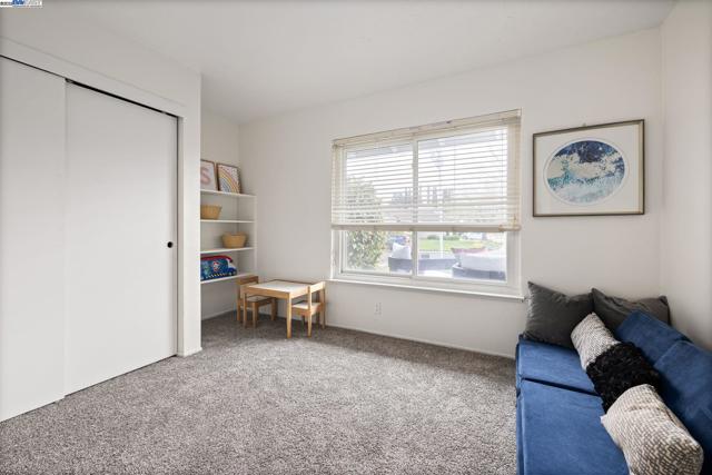 2889 Biddleford Drive, San Ramon CA: https://media.crmls.org/mediaz/6b1cf950-e814-45b8-a450-22b3cc975554.jpg