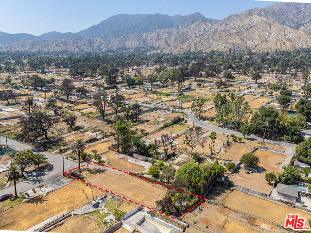2876 Saint James Place, Altadena CA: https://media.crmls.org/mediaz/6b1cfeef-1e88-4780-aff9-7253b6b502c4.jpg
