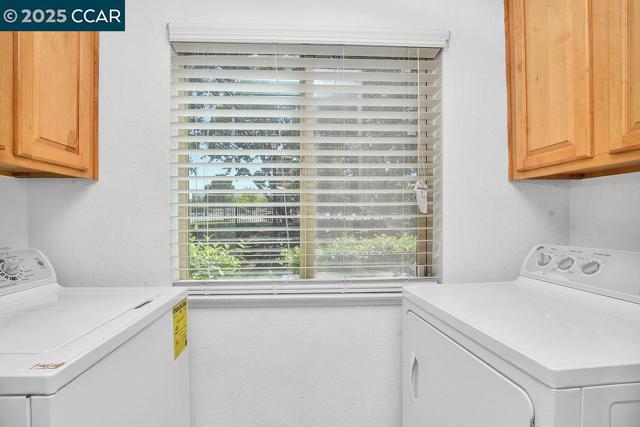 1255 Lakeview Cir, Pittsburg CA: https://media.crmls.org/mediaz/6b1df334-e108-4844-baf4-55aa8d248fa8.jpg
