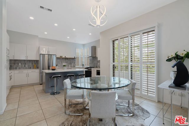 12923 Bluff Creek Drive, Los Angeles CA: https://media.crmls.org/mediaz/6b1e1f4f-bd27-4def-aa00-a70ba3a34299.jpg
