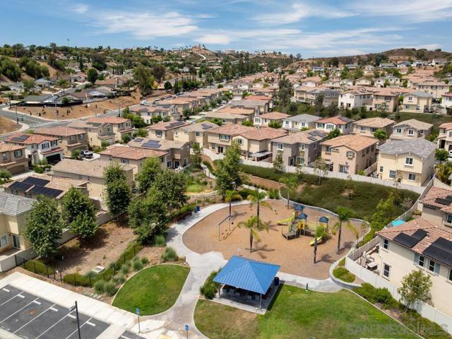 1882 Emily St, El Cajon CA: https://media.crmls.org/mediaz/6b1e64f0-d6b3-4f96-be09-02a7142bf230.jpg