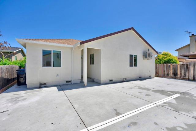 264 N 34th Street, San Jose CA: https://media.crmls.org/mediaz/6b1ec795-2bd2-4739-bb00-47cfe438e234.jpg