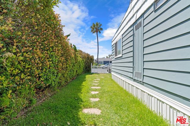 29500 Heathercliff Road, 5 photo 7