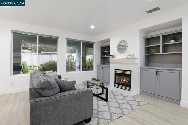 257 Red Mountain Drive, Cloverdale CA: https://media.crmls.org/mediaz/6b201f3e-e0e2-415a-bbfe-93e7310b562f.jpg