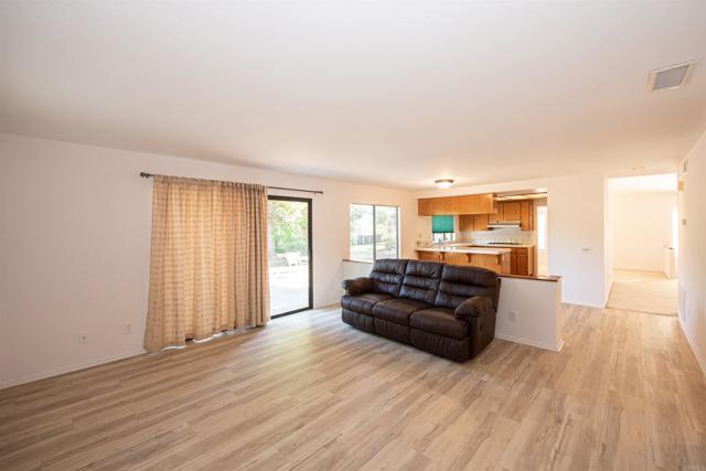 2432 Live Oak Road, Escondido CA: https://media.crmls.org/mediaz/6b207a12-c392-428a-b2dc-fb32a11217db.jpg