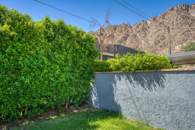 77145 Calle Durango, La Quinta CA: https://media.crmls.org/mediaz/6b208f27-5732-44e3-91cd-896c20cd8cb8.jpg