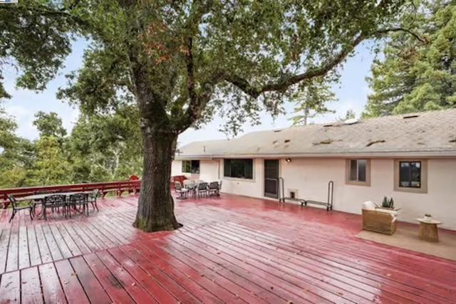 23762 Hutchinson Rd, Los Gatos CA: https://media.crmls.org/mediaz/6b210207-b7ca-4cd7-b15c-be167210aa4f.jpg