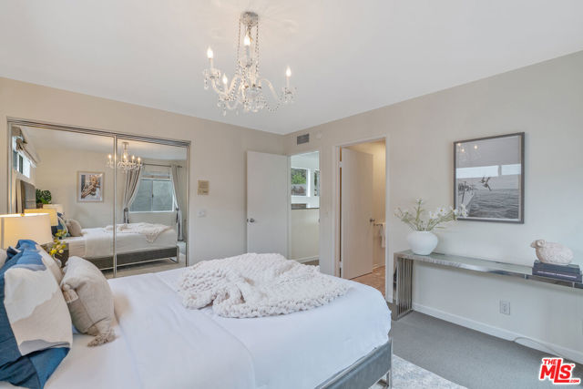 2131 Griffith Park Boulevard, Los Angeles CA: https://media.crmls.org/mediaz/6b21379e-2469-446e-8904-16ade0d3f9f6.jpg